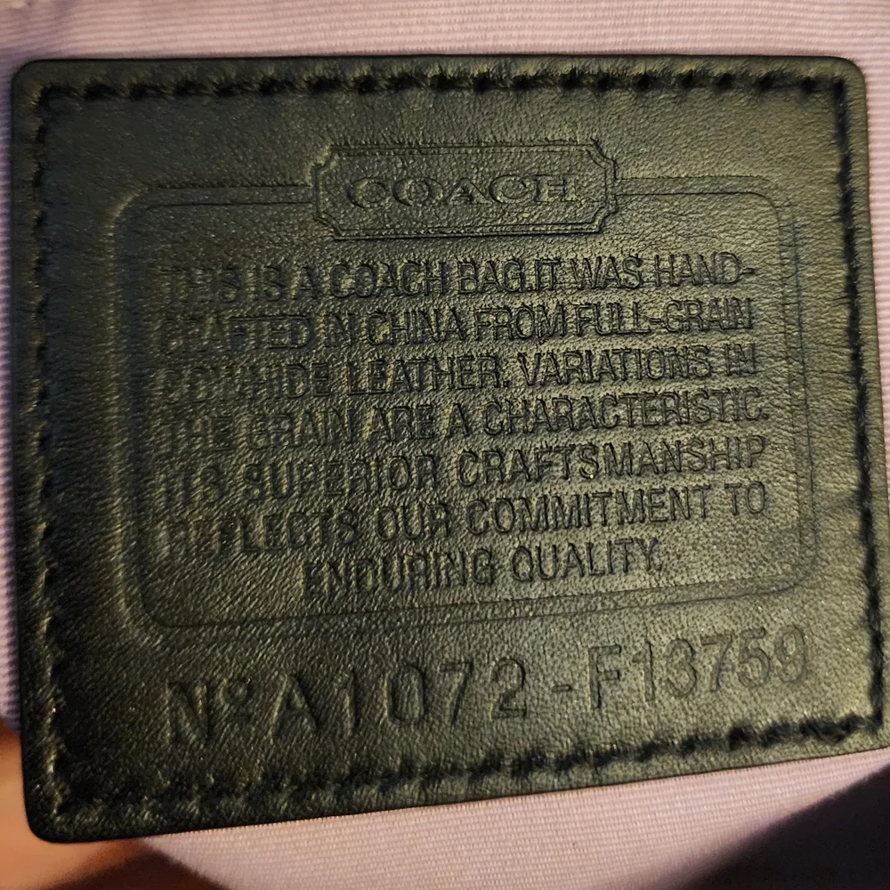 Coach Black Leather Pleated Shoulder Bag. F13759 - Picture 2 of 16